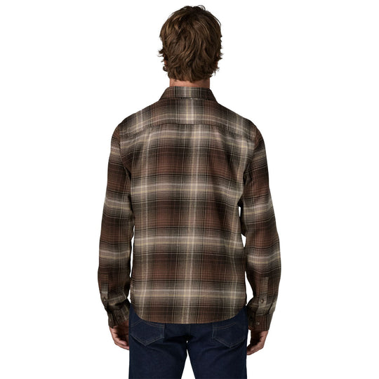 Patagonia Men's Long-Sleeved Lightweight Fjord Flannel Shirt Melting Ombre: Den Brown Image 04