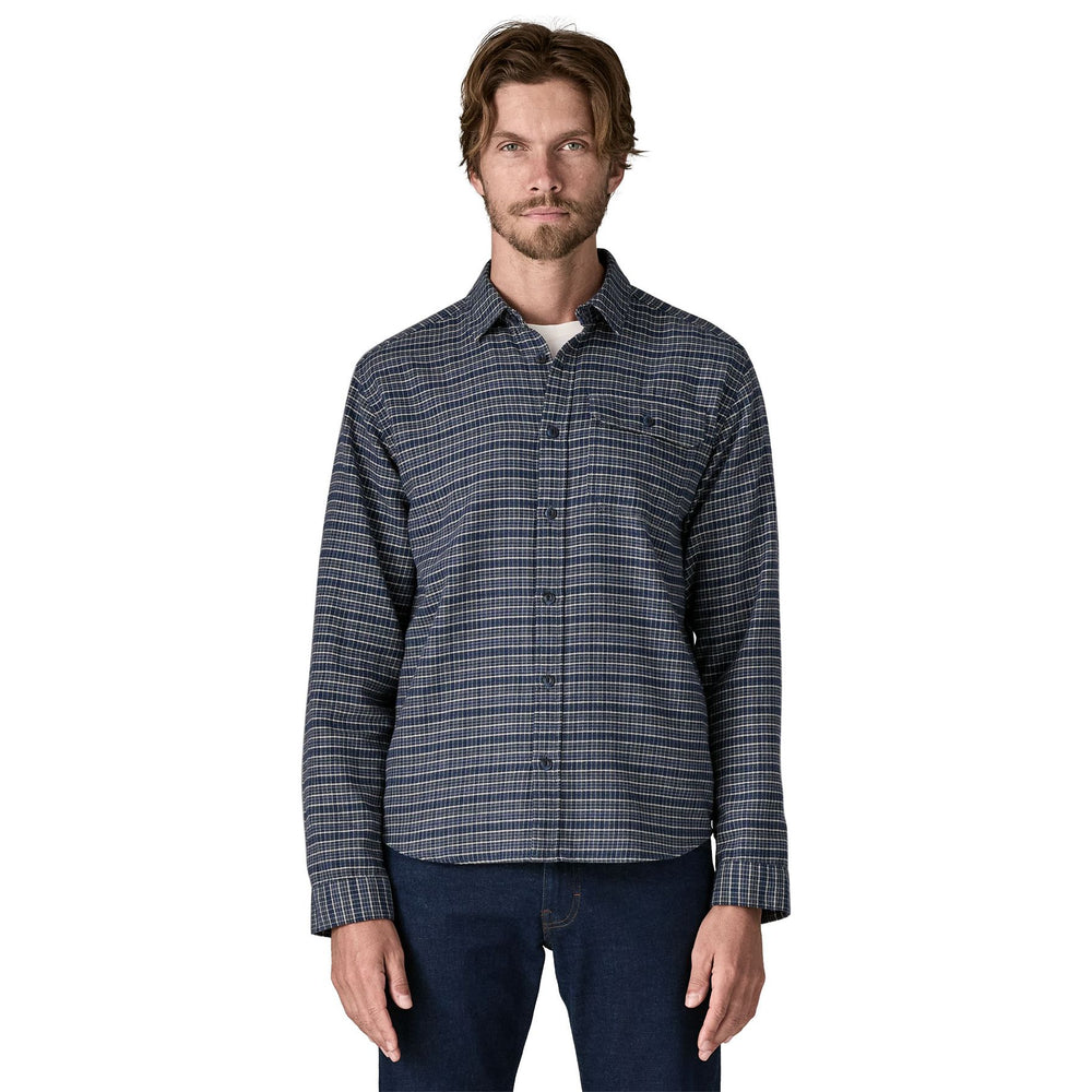 Patagonia Men's Long-Sleeved Lightweight Fjord Flannel Shirt Tracks: Sunken Blue Image 02