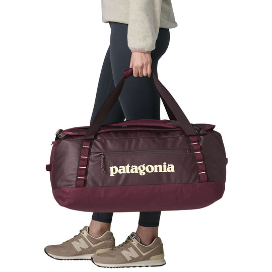 Patagonia Black Hole Duffel 55L Berry Fig Image 04