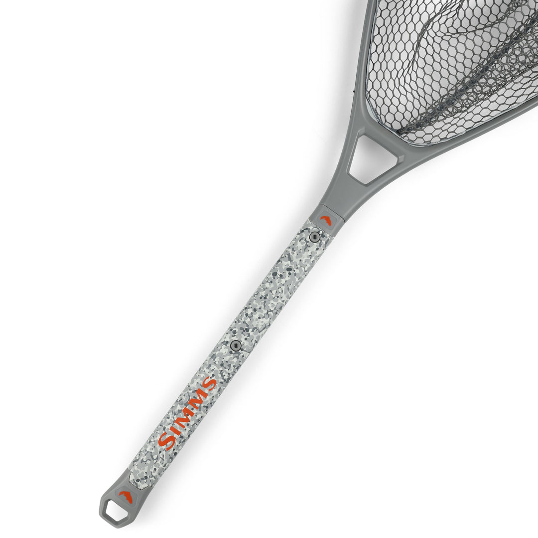 Simms Daymaker Boat Net - Short Handle Pebble Steel Image 03