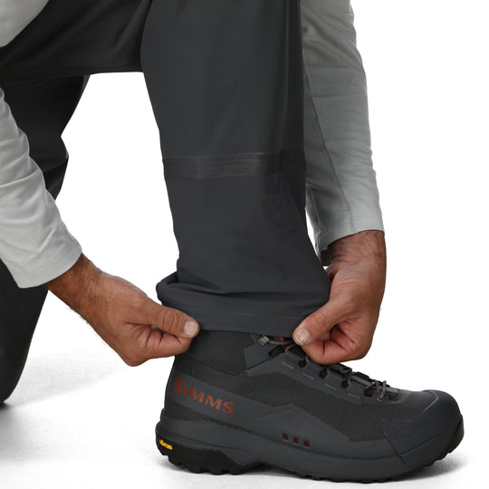 Simms Men's Flyweight Packable Wader Cinder Image 08