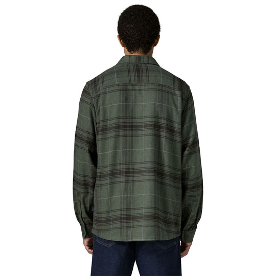 Patagonia Men's Fjord Flannel Shirt Dissolve: Treeline Green Image 04