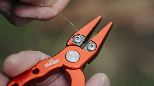 Umpqua RiverRun Trout Plier with Sheath - Orange