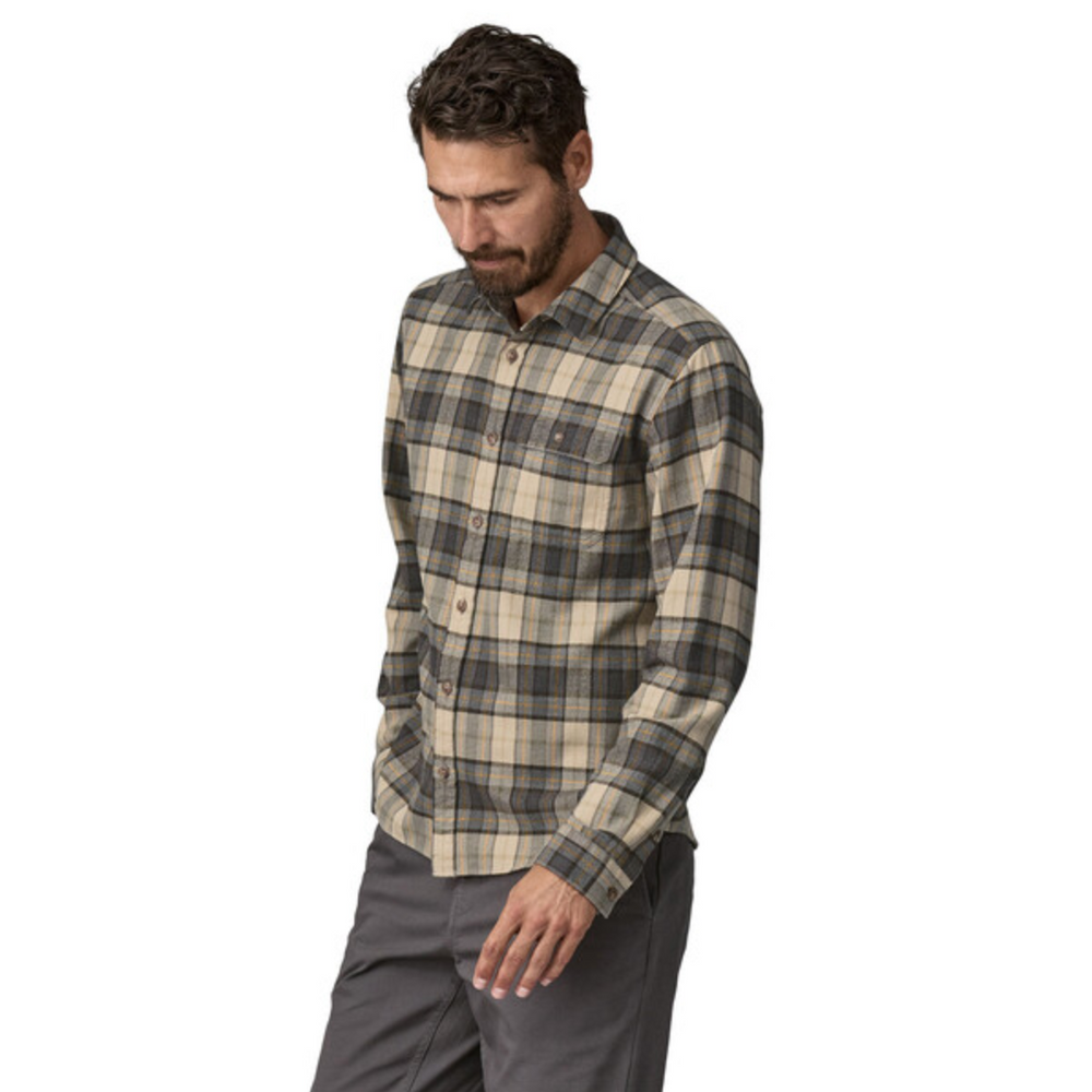 Patagonia Men's Long-Sleeved Lightweight Fjord Flannel Shirt - Spotter: Forge Grey