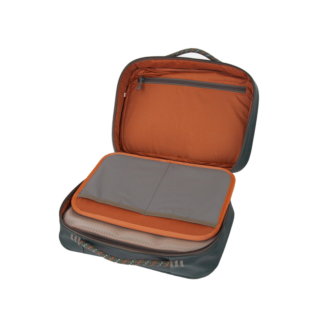 Fishpond Backwater Fly Tying Kit interior padded vise pocket