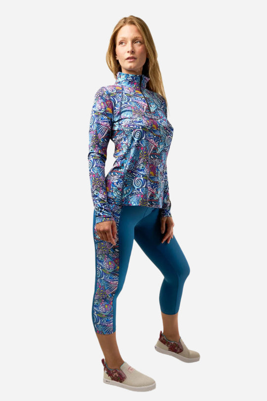 Enchanted Grayling Pocket Capri Leggings