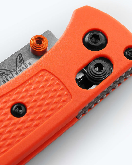 Benchmade 533 Mini Bugout AXIS lock detail