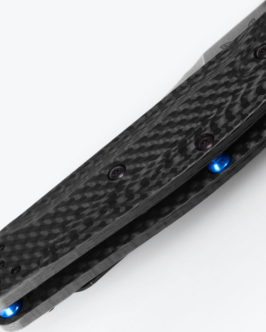Benchmade 940-1 Osborne carbon fiber handle detail
